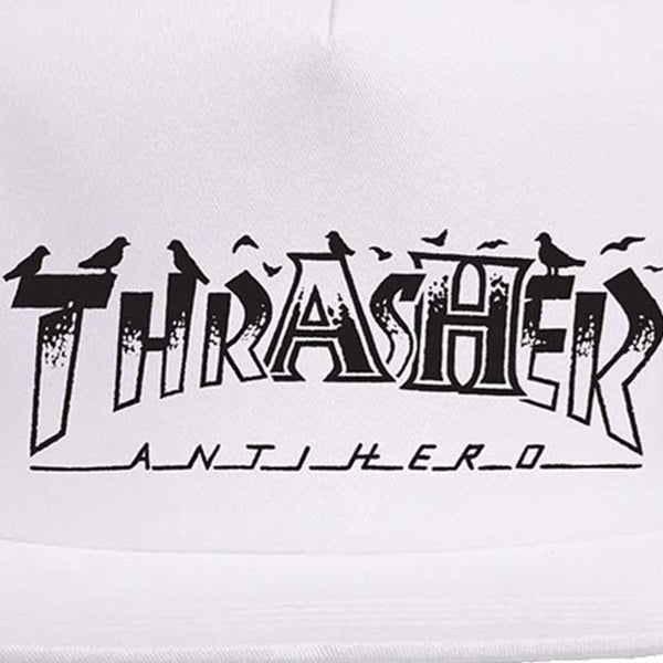 Boné Thrasher x Anti-Hero Pigeon Mag Snapback - White